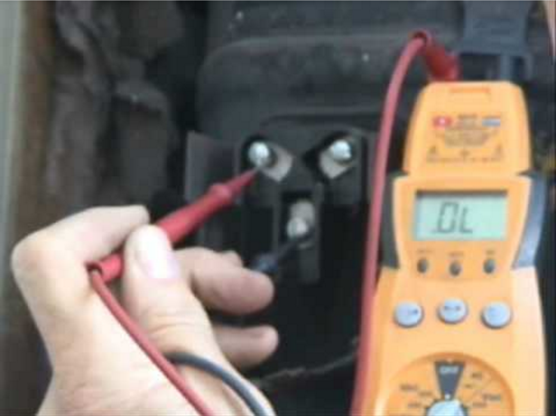 Checking a short to ground with an ohmmeter